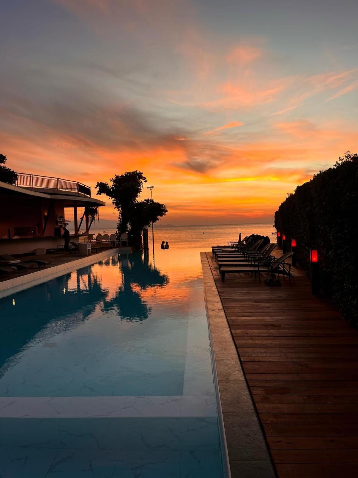 Sunset Beach Club Hotel Haad Rin Exterior foto